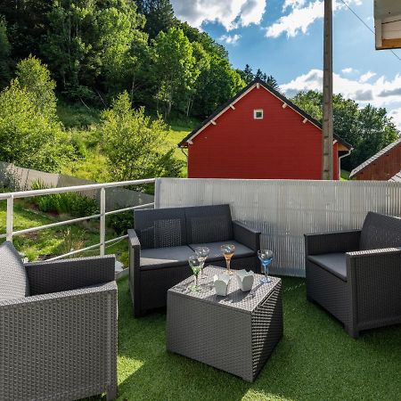 Stunning 4-Bed House In La Bourboule Villa Exteriör bild