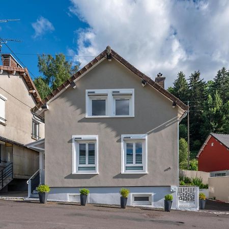 Stunning 4-Bed House In La Bourboule Villa Exteriör bild