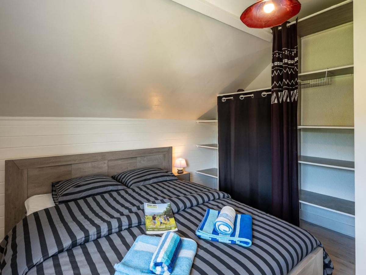 Stunning 4-Bed House In La Bourboule Villa Exteriör bild