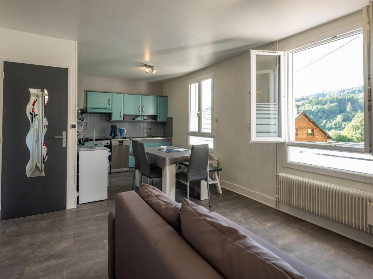 Stunning 4-Bed House In La Bourboule Villa Exteriör bild